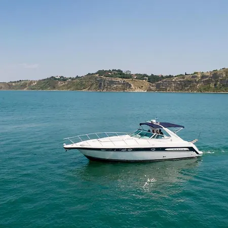 Halkidiki Yachting Botel