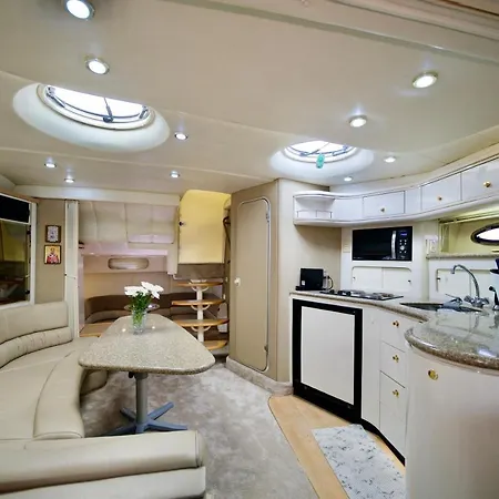 Botel Halkidiki Yachting Nea Moudania